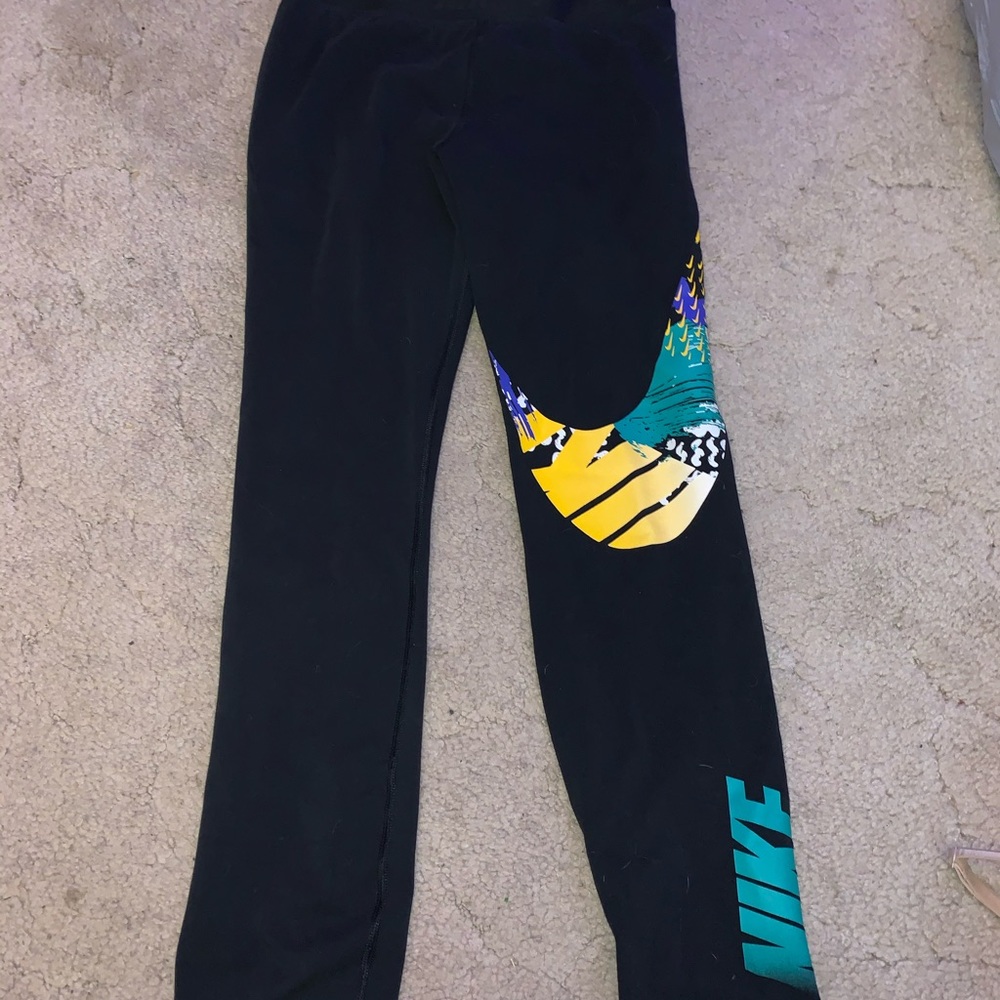 Women’s Nike leggings